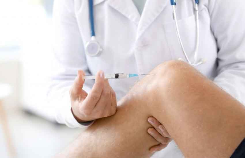 Professional joint injection procedure at Shingle Creek Medical Group Minneapolis
